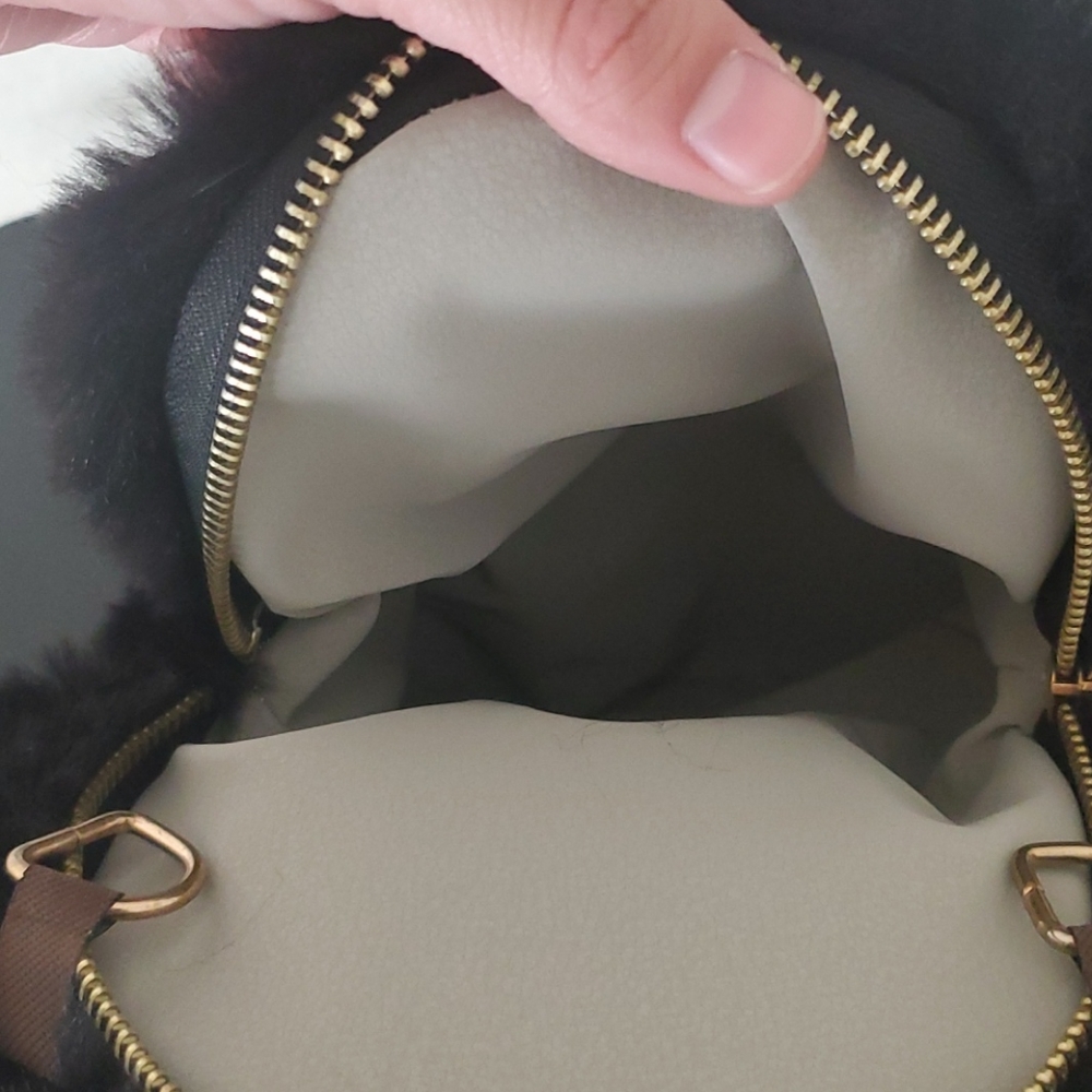 Animal Backpack (strapless) - Picture 2 of 3
